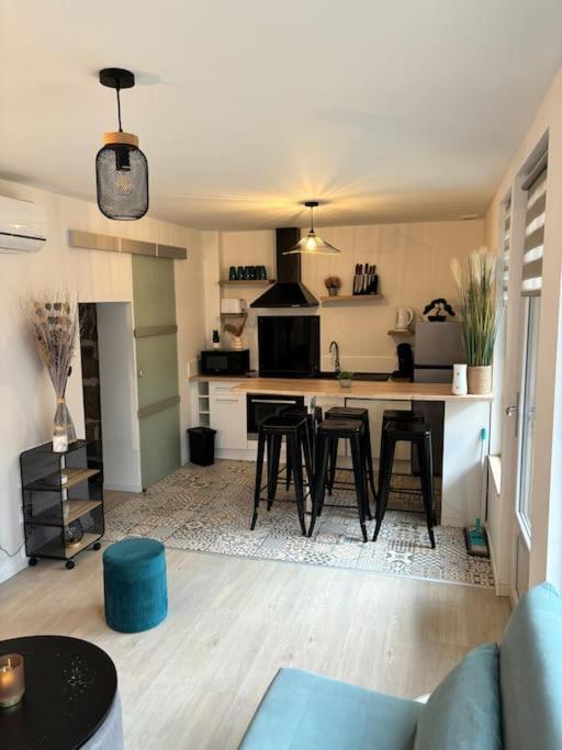 Jolis Logements Brivistes 6 Brive-la-Gaillarde Ngoại thất bức ảnh